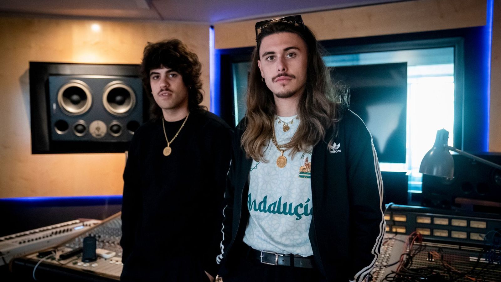 Vuelven los granadinos La Plazuela con 'Lugar Nº 0' - Telediario 2 | Ver