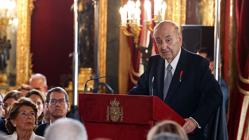 La Constitución cumple 47 años: RTVE habla con quién la vio nacer