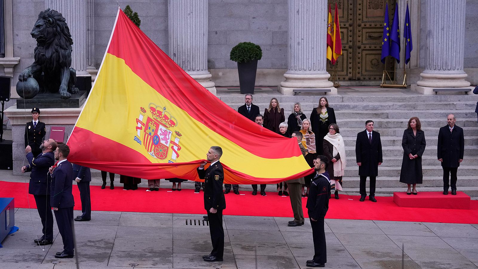 Telediario Fin de Semana 1 en cuatro minutos - 06/12/2025 - RTVE.es | Ver