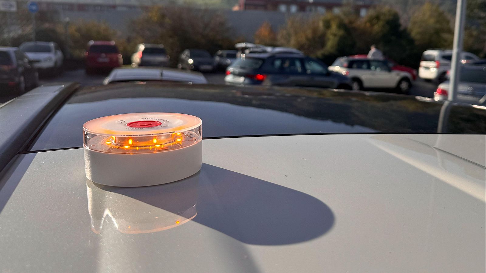 Se disparan las ventas de las nuevas balizas obligatorias de la DGT | Ver