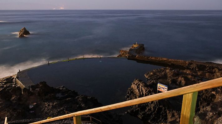 España en 24h - Al menos tres personas mueren tras un golpe de mar en la costa de Tenerife