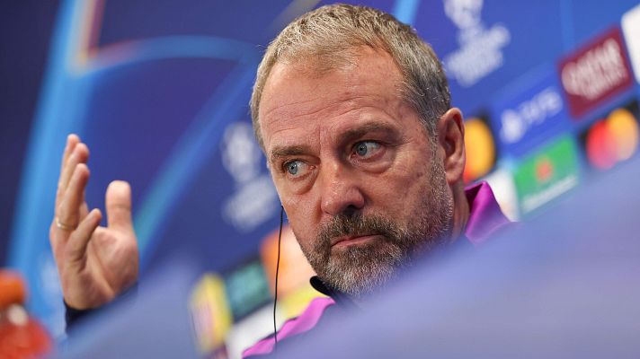 Fútbol - Hansi Flick: "Nos miramos a nosotros, no miramos al Madrid"