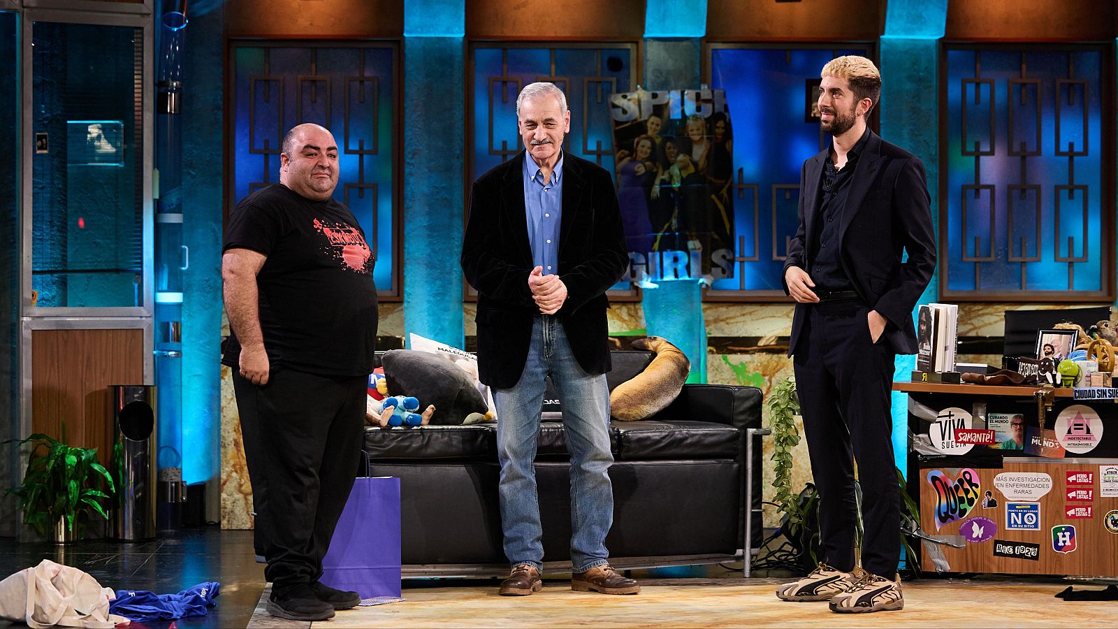 La Revuelta - José María Bermúdez de Castro y Custodio Pérez en Lengua de signos (08/12/2025) | Ver programa - La Revuelta en lengua de signos | Ver