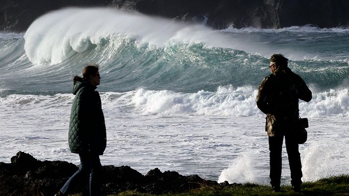 Telediario Matinal - Galicia, Asturias y Cantabria, en alerta por las fuertes rachas de viento este martes