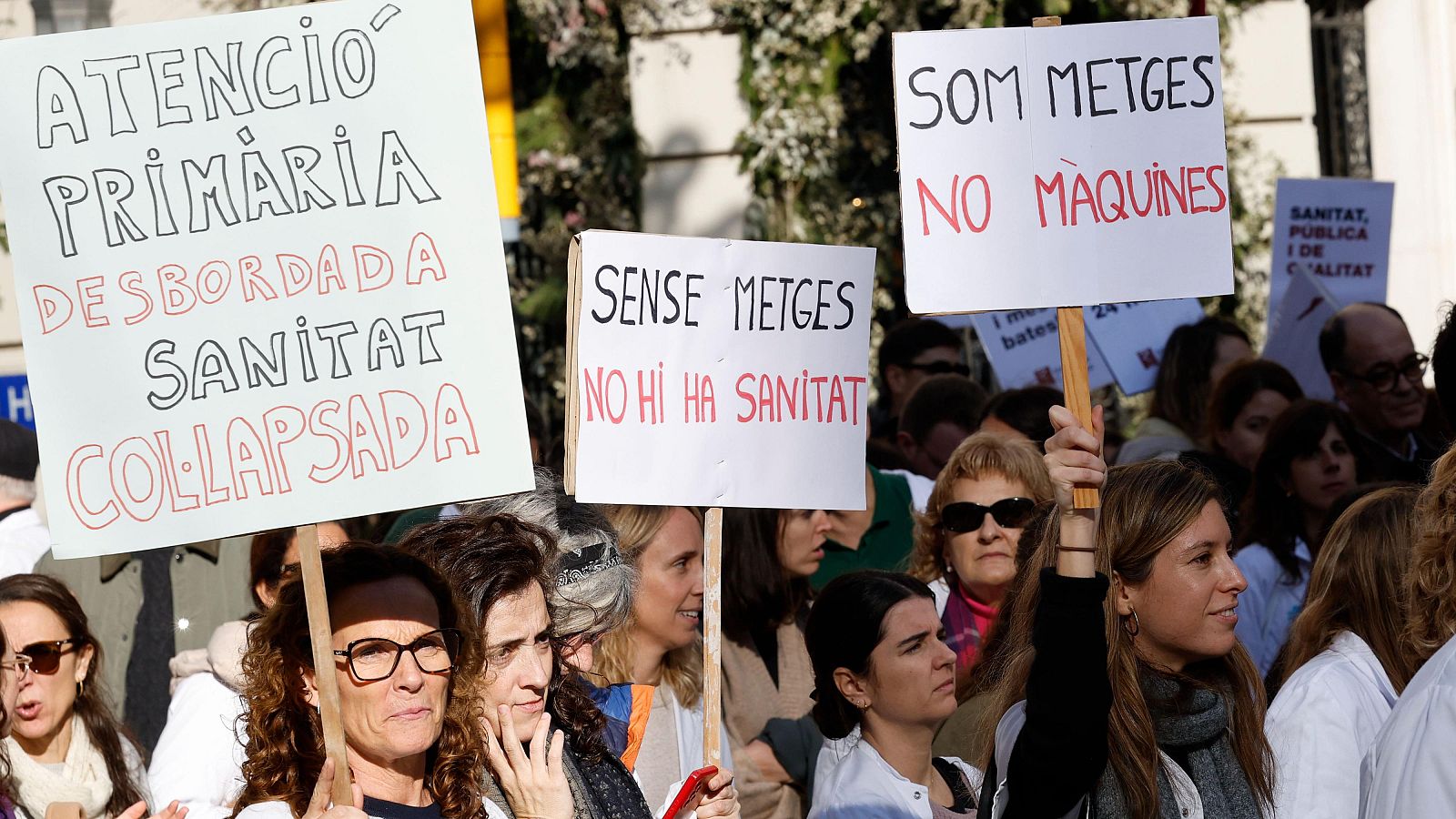 Primera jornada de vaga mèdica a la Comunitat Valenciana - L'informatiu - Comunitat Valenciana | Ver