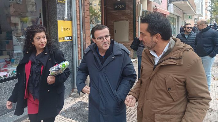 Telediario 1 - Las propuestas empresariales, el campo y el fallecimiento de Robe Iniesta marcan este miércoles de campaña en Extremadura