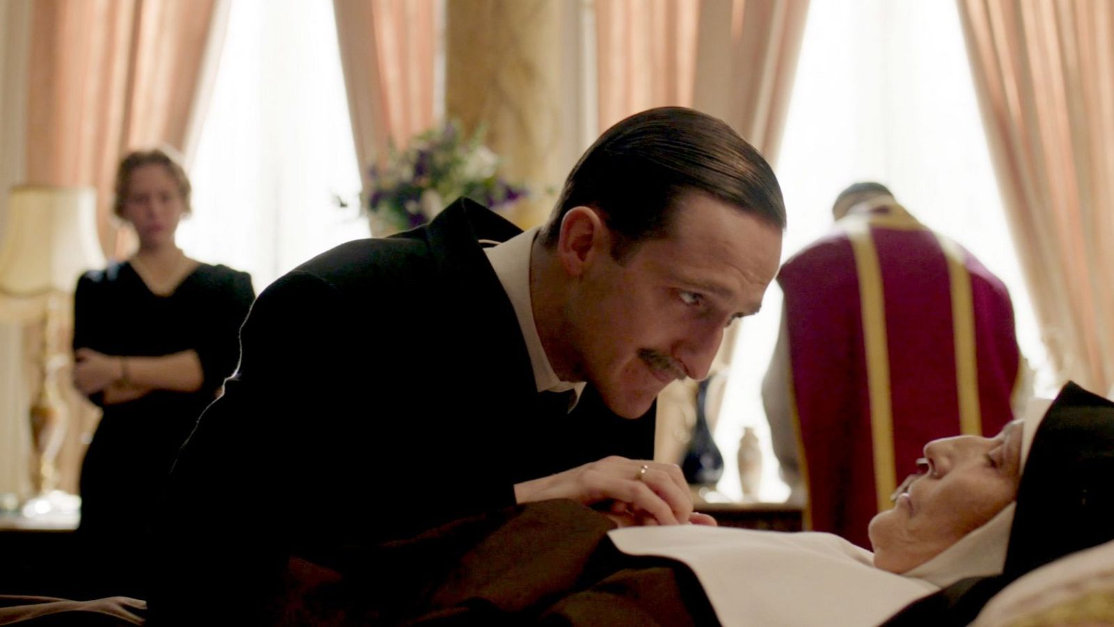 Ena - María Cristina de Habsburgo muere en Ena - ENA. La reina Victoria Eugenia | Ver