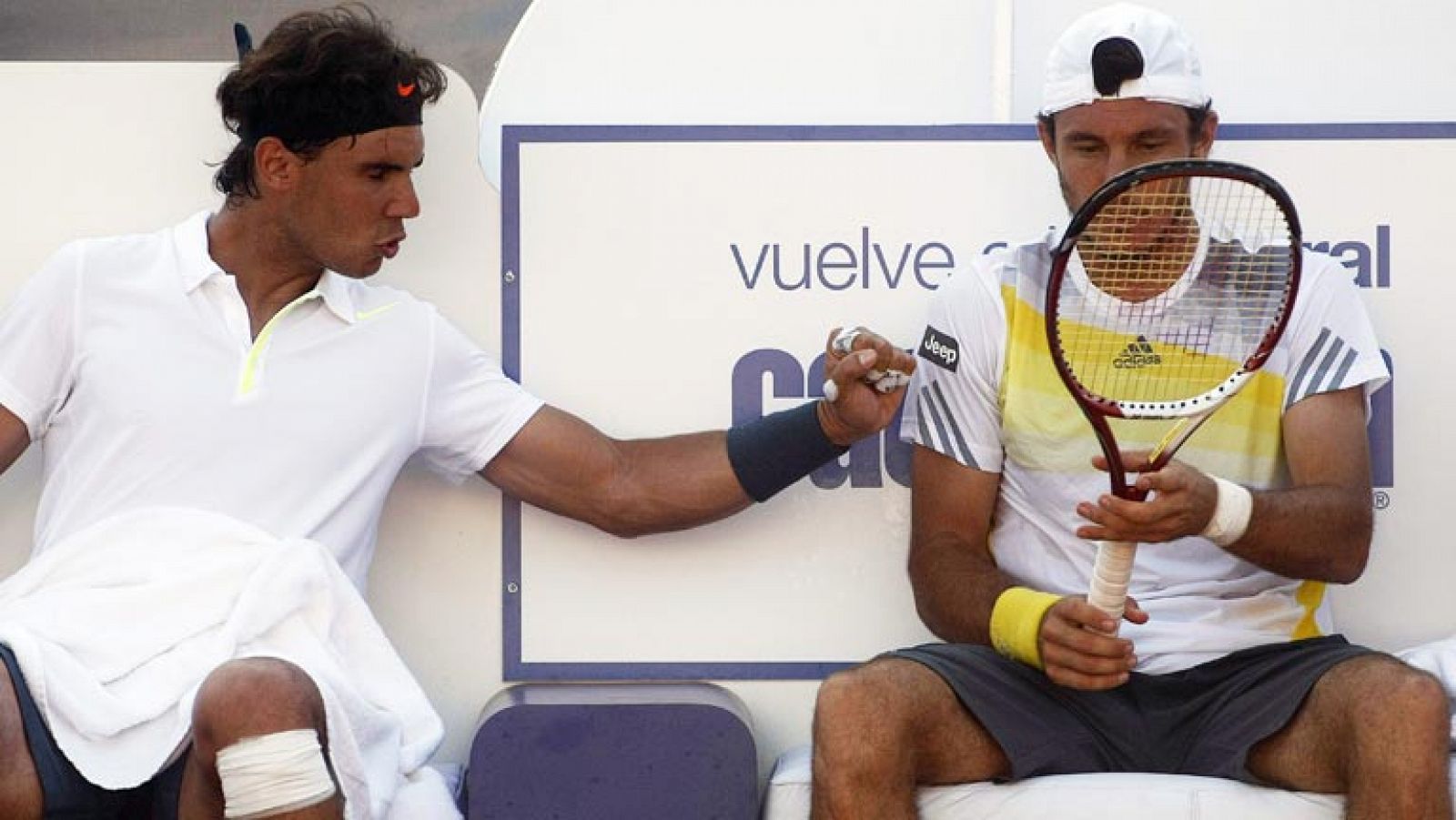 Nadal gana su partido 100 en dobles