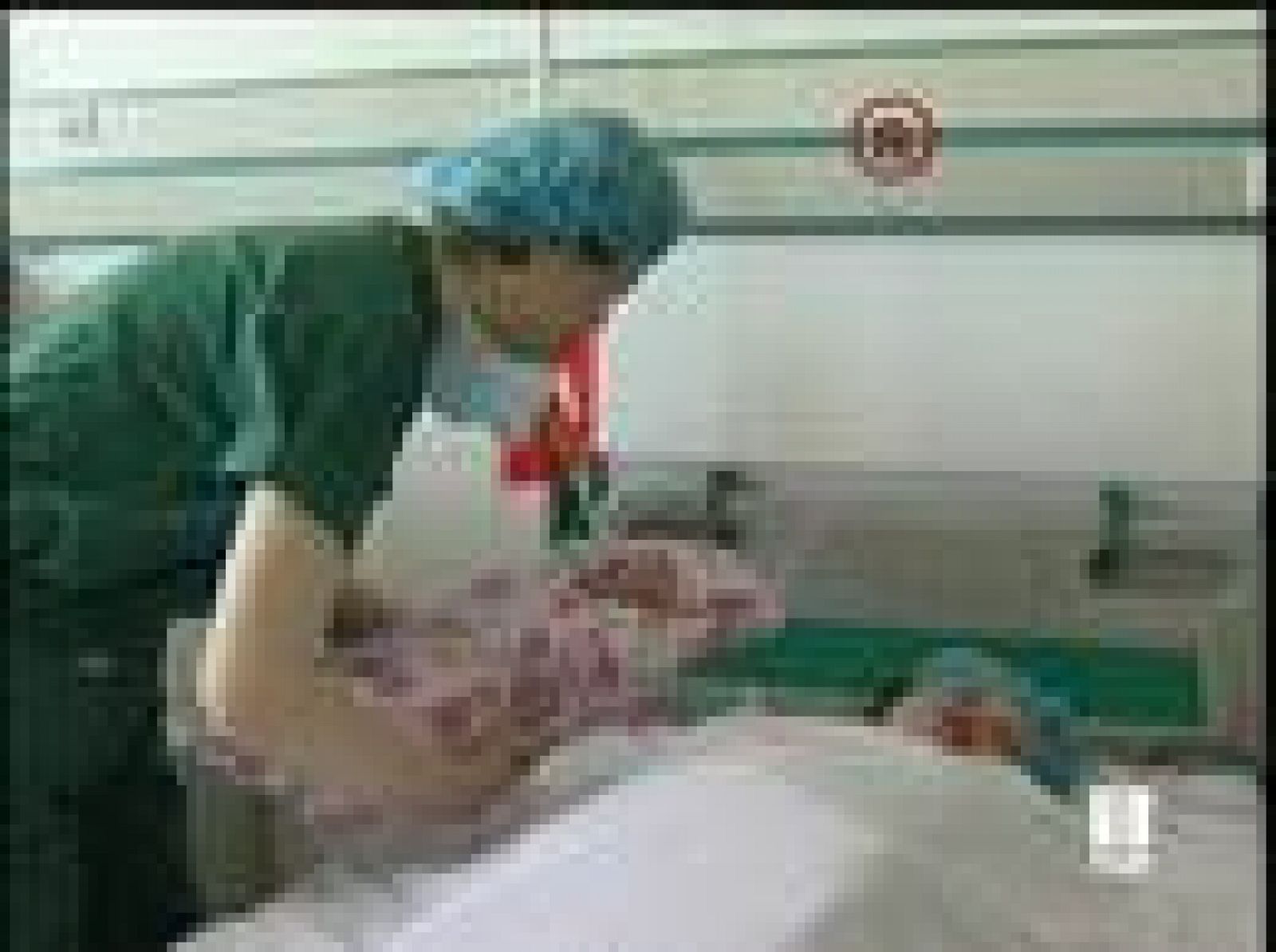 Da a luz la mujer china que estuvo bajo los escombros 50 horas | Ver