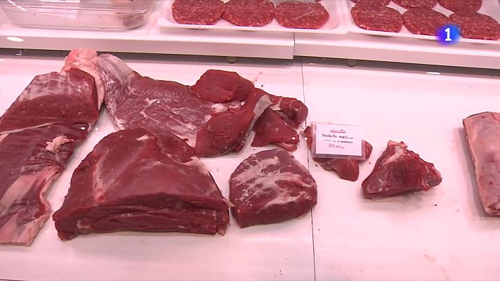 L'Informatiu - Els mercats s’omplen de compradors per Nadal