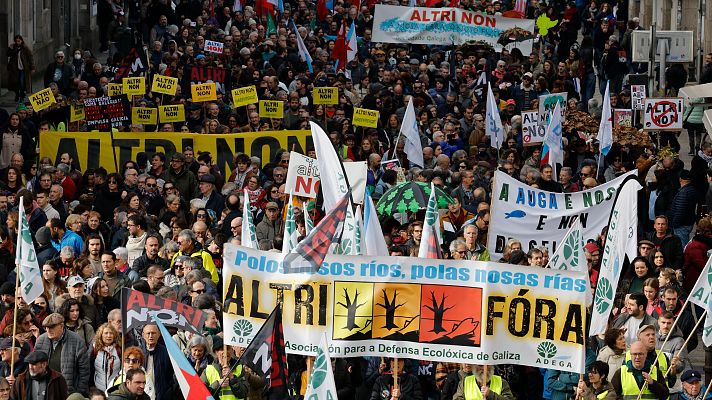 Fin de semana 24h - Manifestación en Santiago de Compostela contra el proyecto de macrocelulosa de Altri en Palas de Rei