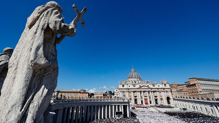 Telediario 1 - La fecha del apagón o la muerte del papa Francisco, entre los números más buscados de la Lotería de Navidad
