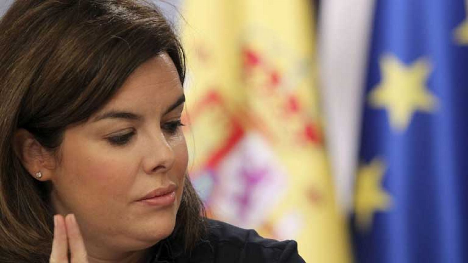 La vicepresidenta del Gobierno, Soraya Sáenz de Santamaría, ha dicho, después de que el presidente de Madrid, Ignacio González , dijese que en Eurovegas se podrá fumar, que el cambio de la ley antitabaco para permitir fumar en este complejo "no es una modificación que haya entrado en los cauces de discusión del Gobierno". 