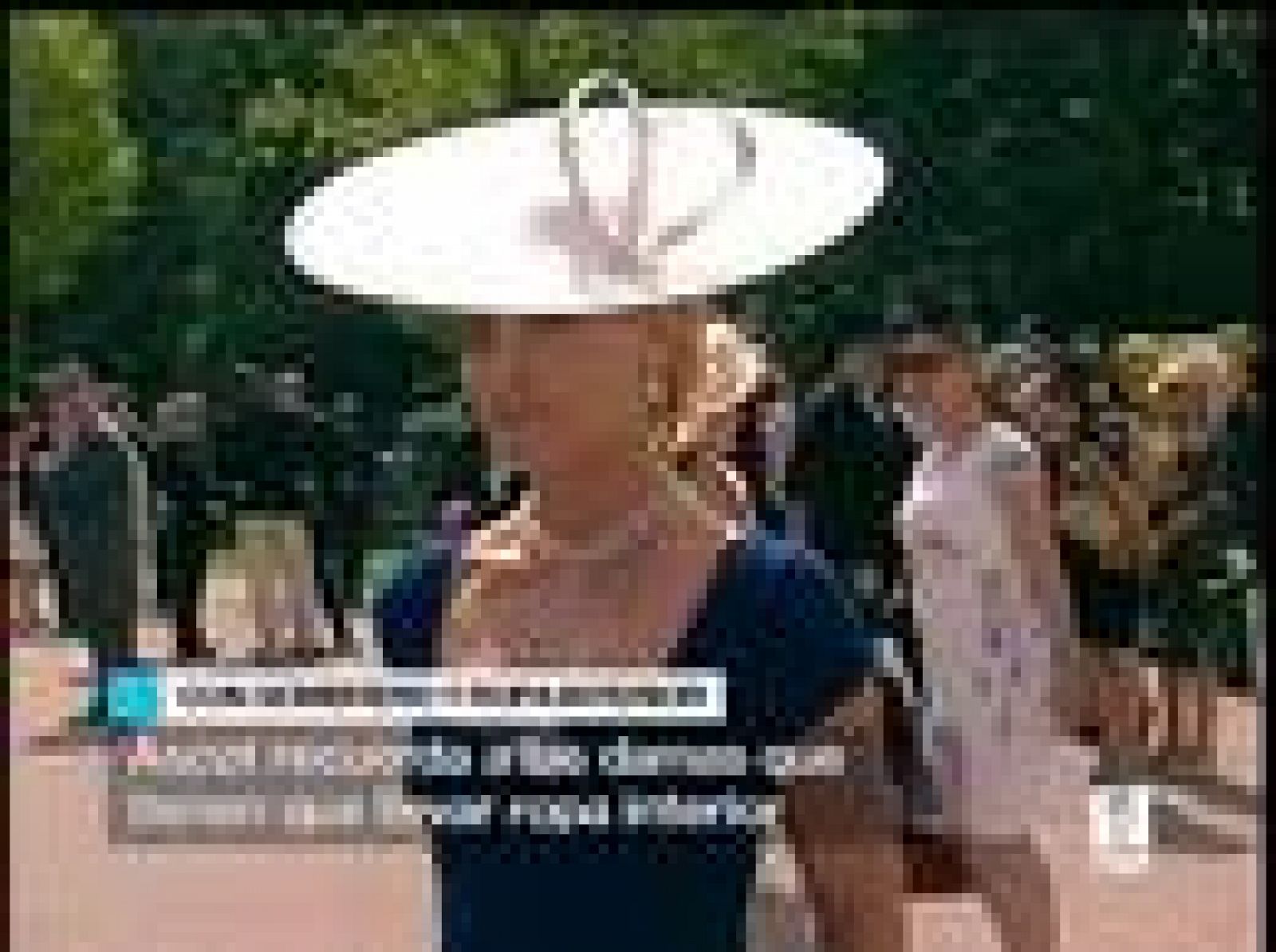 Los sombreros, más famosos que los participantes en Ascot | Ver