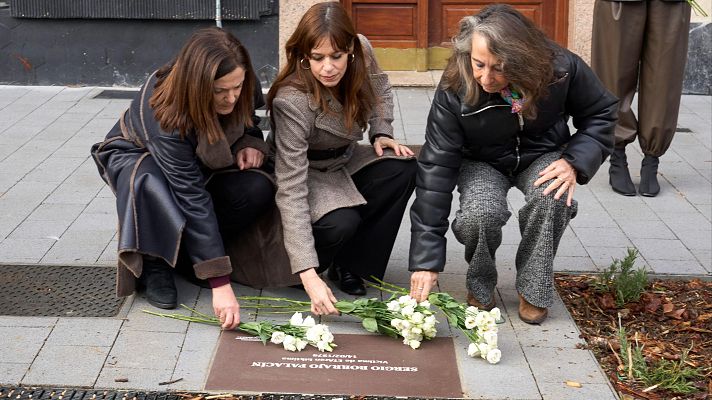 Telenorte - País Vasco - Vitoria coloca la última de las 23 placas en memoria de las víctimas de ETA