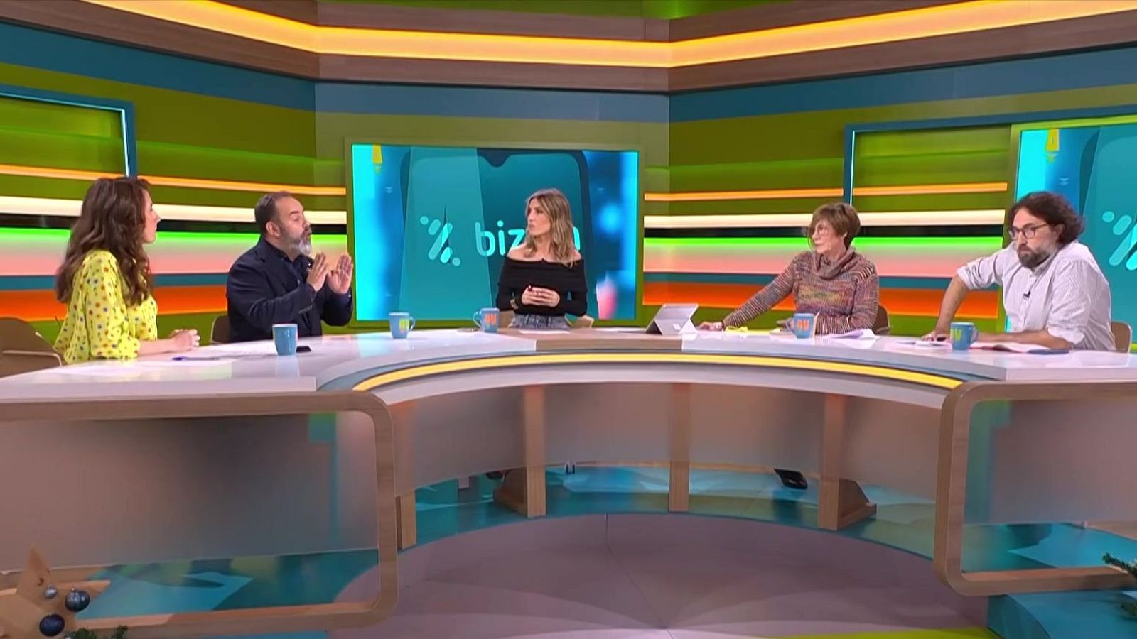 Pluges de rècord, bars en crisi i Bizum - L'Altaveu - L'altaveu | Veure