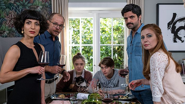 La cena de las confesiones | Ver películas gratis en RTVE Play - Cine internacional | Ver película