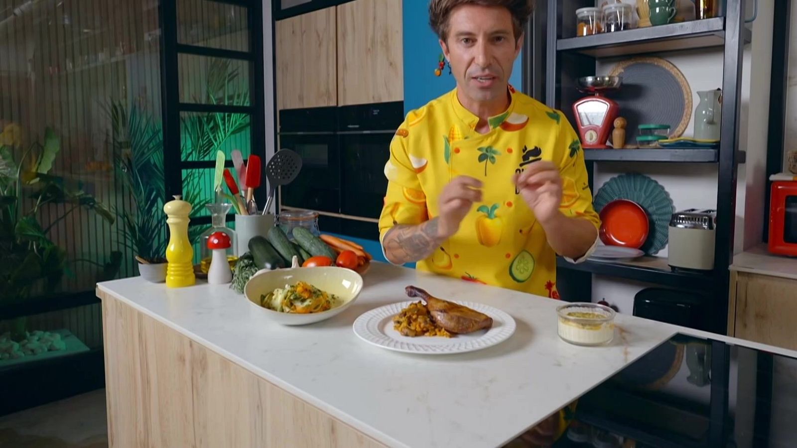 Amanida laminada, arròs de confit d’ànec i mousse de maracujà - Cuina brutal - Cuina Brutal | Veure