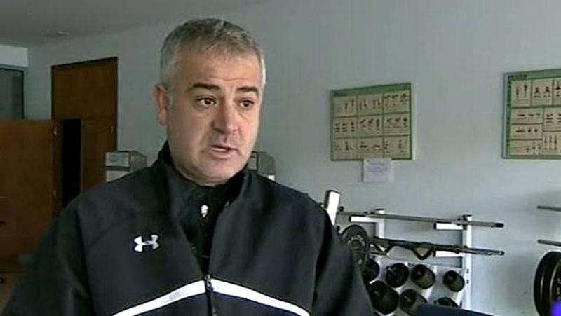 El entrenador del piragüista David Cal, Jesús 'Suso' Morlán, ha denunciado en el programa Radiogaceta de los Deportes de RNE que los recortes económicos que se le quieren aplicar en España harán que él y su púpilo se marchen a Brasil. El deportista o