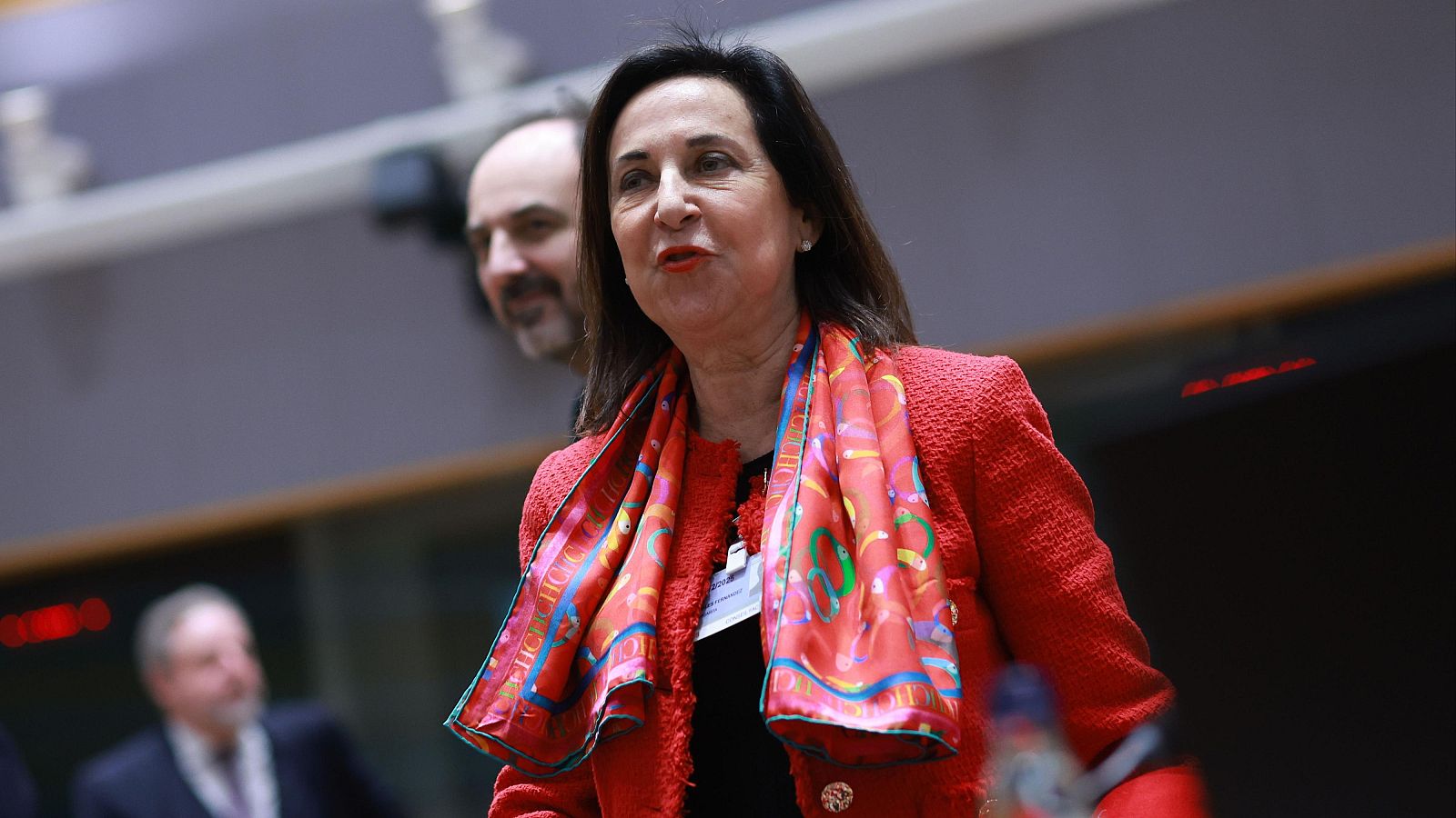 Robles visita a las tropas españolas en Líbano - Telediario 2 | Ver