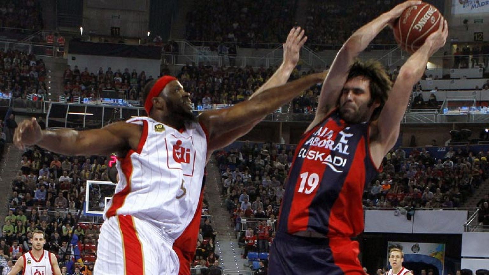 Caja Laboral 88-64 CAI Zaragoza 