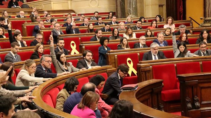 L'Informatiu - El Parlament aprova una llei pionera per regular el lloguer de temporada