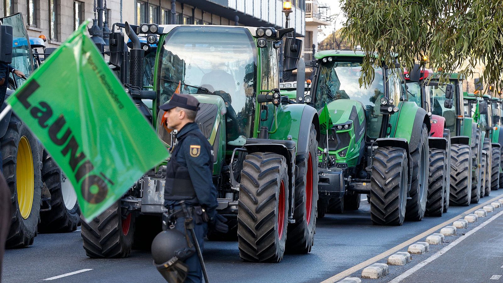 L'Informatiu Comunitat Valenciana 1 - 18/12/25 | Ver
