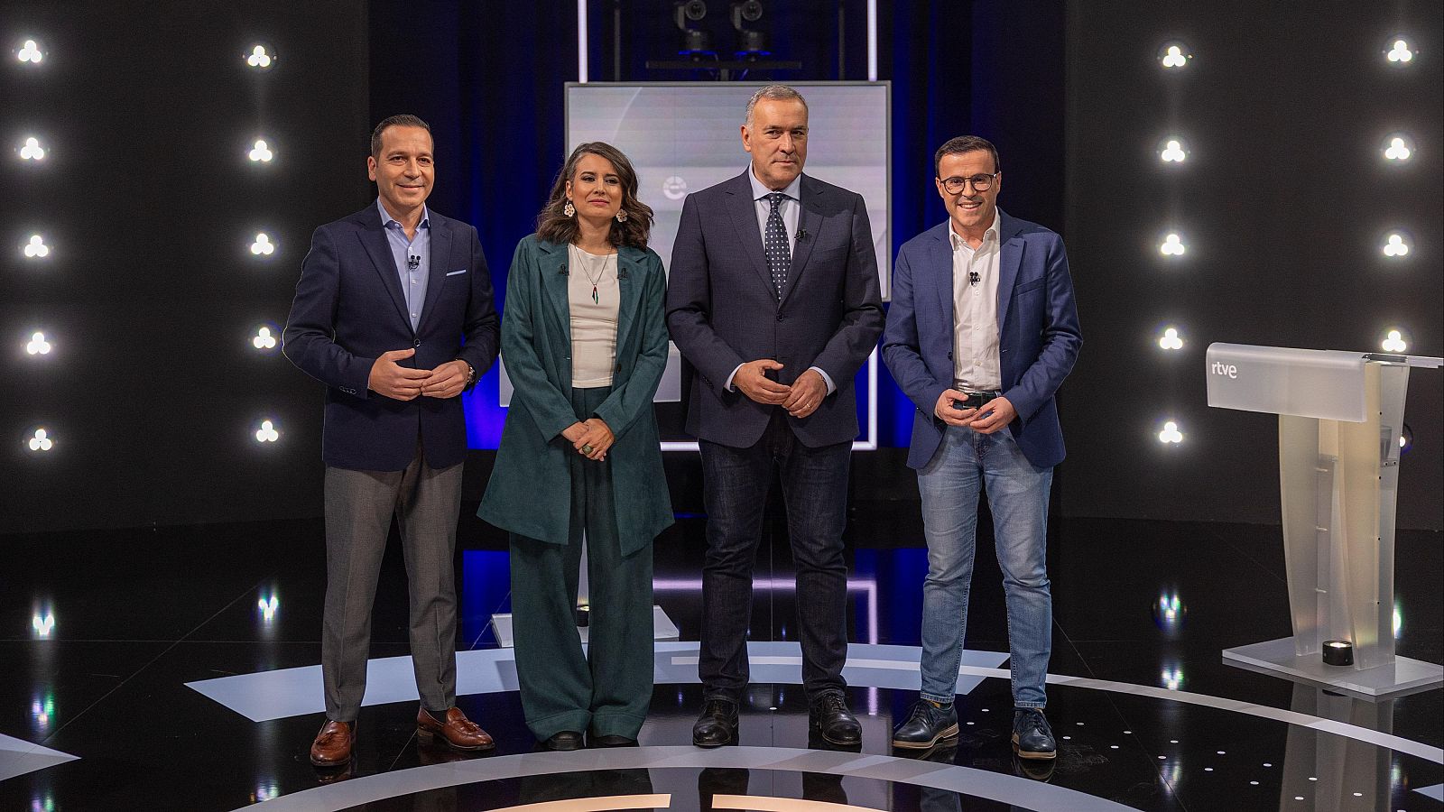 Los pactos, uno de los ejes centrales del debate entre PSOE, Vox y UPEX - Especiales informativos | Ver