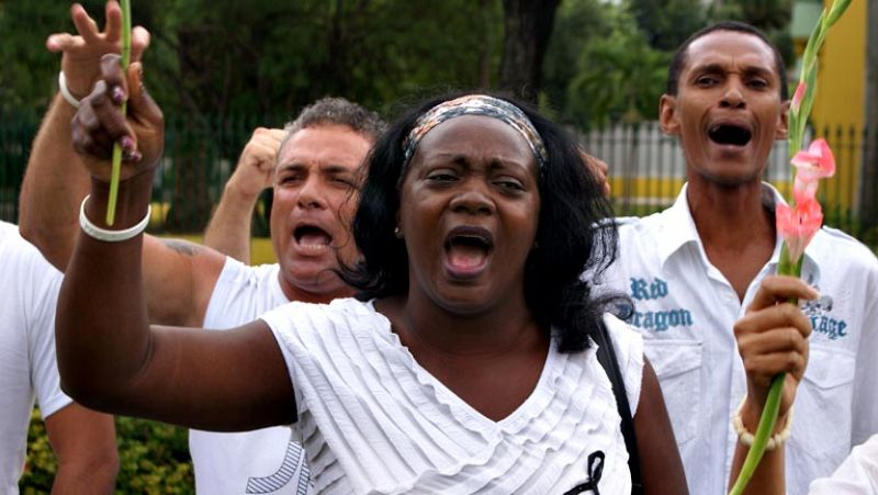 Los disidentes cubanos denuncian problemas para obtener el pasaporte