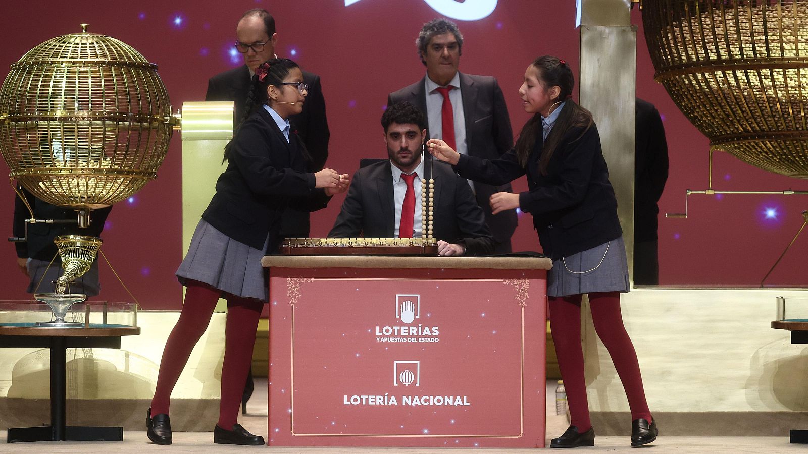 60.649, segundo quinto premio de la Lotería de Navidad | Ver vídeo - Loterías | Ver