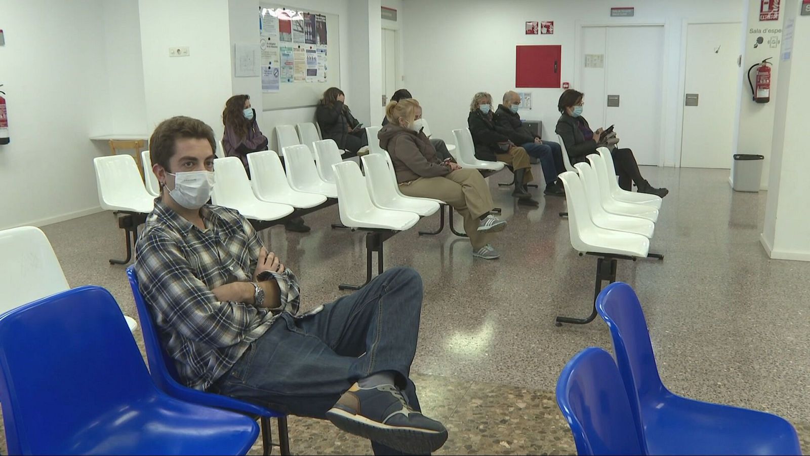 Fins al gener amb mascaretes a centres sanitaris i residències