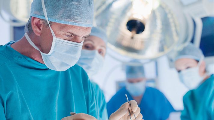 Telediario Fin de Semana - La Policía Nacional investiga si el cirujano plástico de Murcia agredió sexualmente a más mujeres