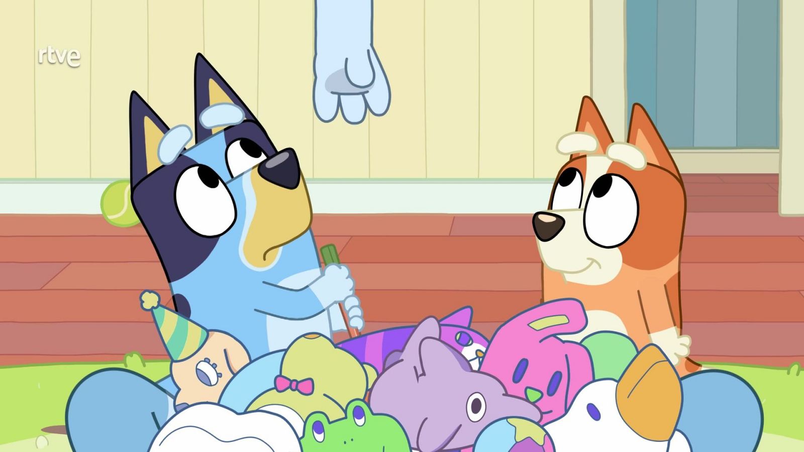 La garra - Bluey | Ver