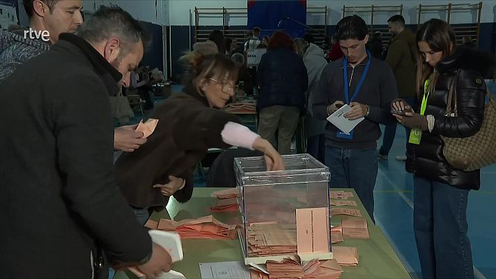 Telediario Fin de Semana - Telediario - 21 horas - 21/12/25