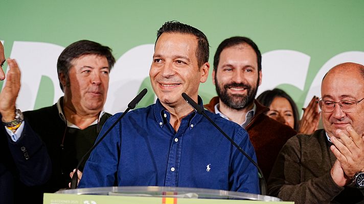 Especiales informativos - Óscar Fernández: "Vox ha ganado contra todos y contra el bipartidismo"