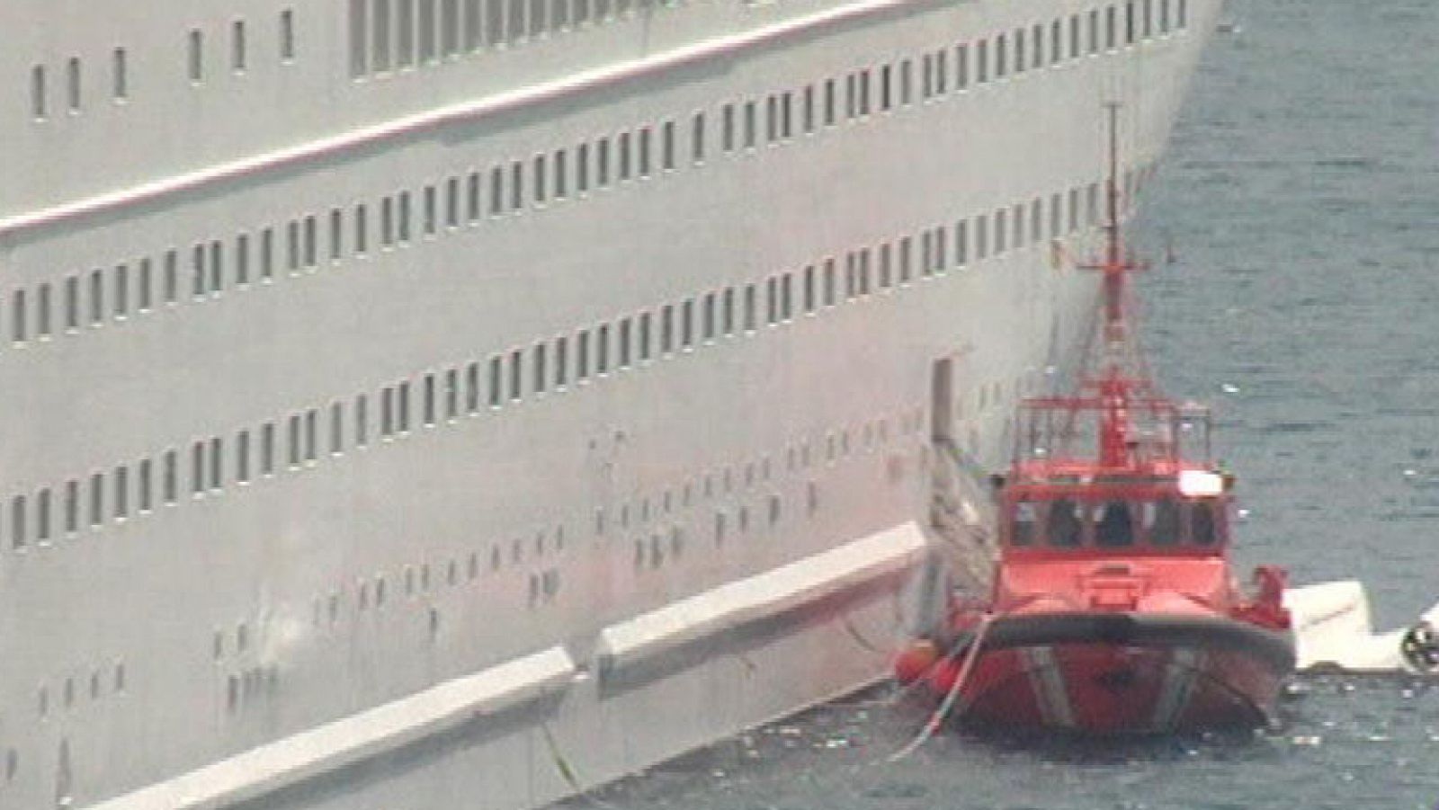 Telediario 1: Mueren cinco personas al caer al mar un bote desde un crucero en La Palma | RTVE Play