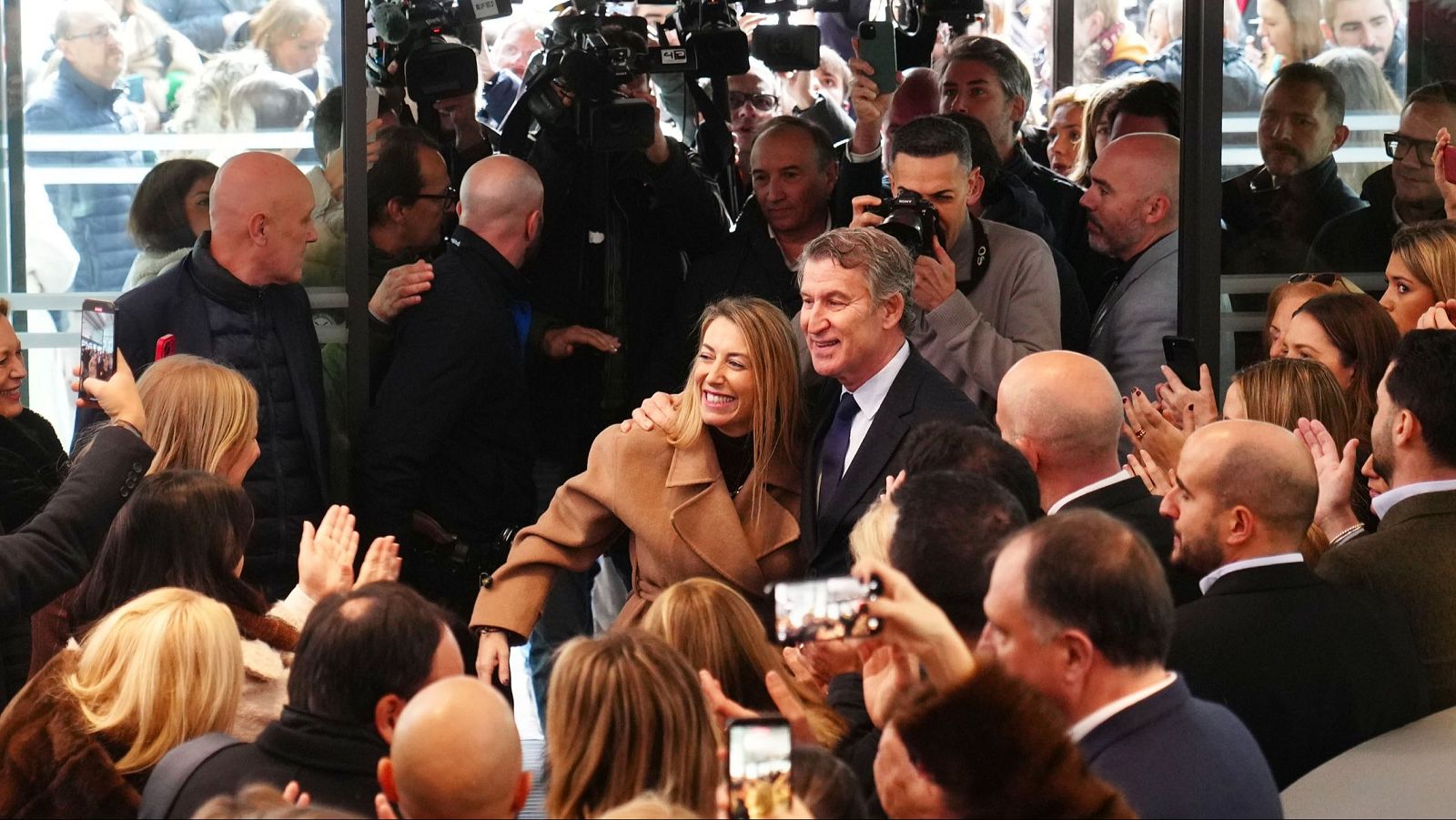 La tarde en 24 horas - 22/12/25 - La tarde en 24h | Ver