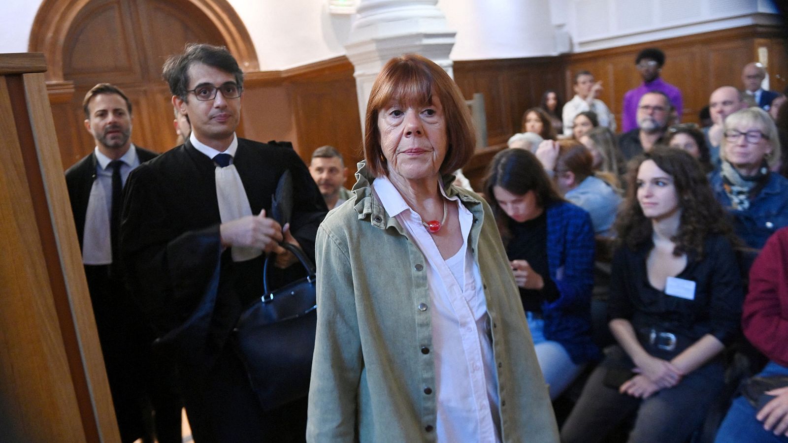 Juicio en Reino Unido por un caso similar al de la francesa Gisèle Pelicot | Ver