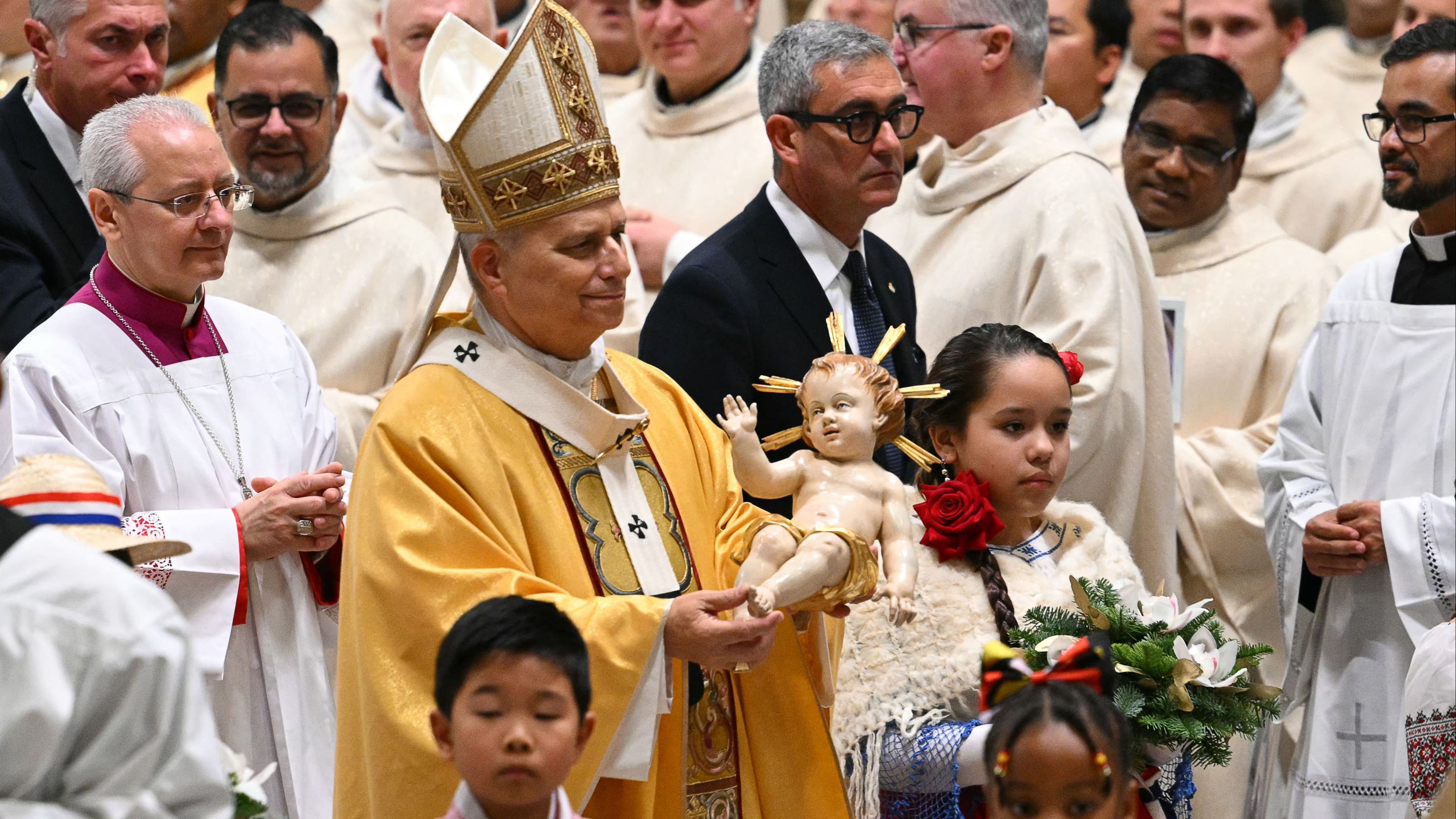 El papa León XIV celebra primera misa del año