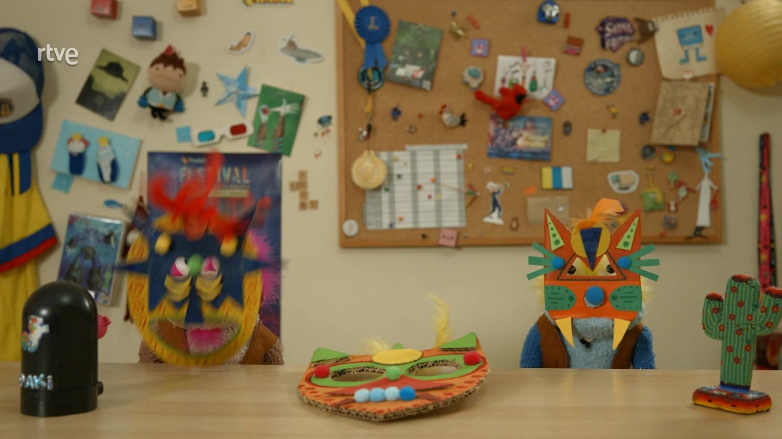 Máscara tribal con cartón - Agus & Lui: Churros y Crafts | Ver