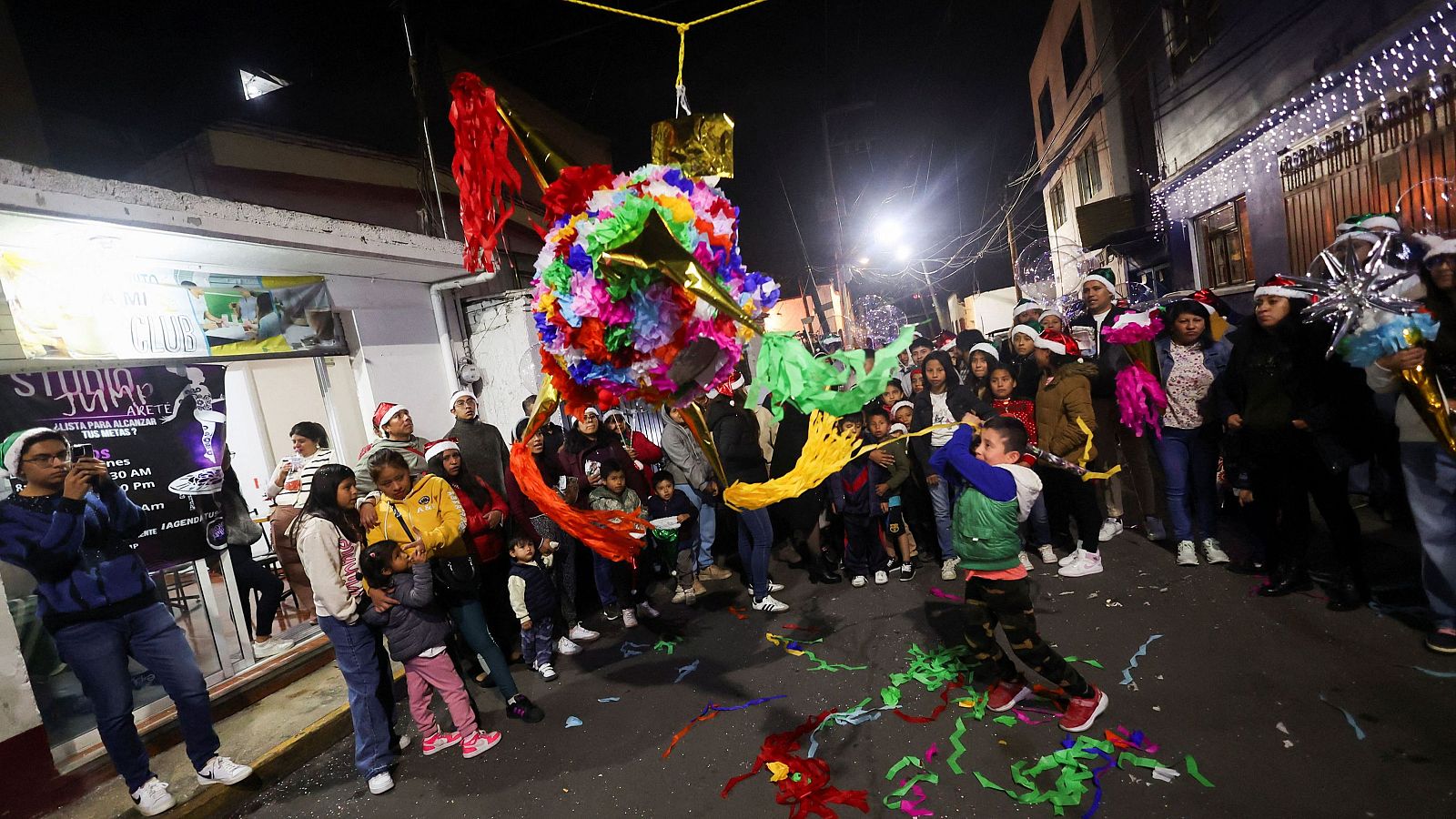 Las 'posadas', la tradición de reuniones por Navidad en México | Ver ahora