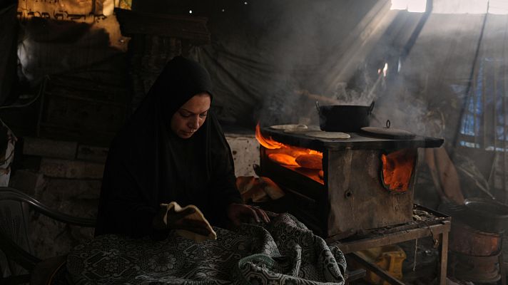 Telediario 2 - Presente y futuro de Gaza: la población ya no vive bajo bombardeos constantes, pero el contador de muertes sigue avanzando