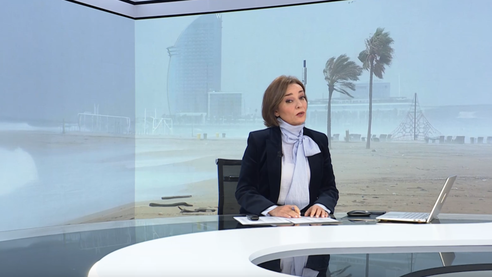 El temporal afecta a desplazamientos en la operación salida - Telediario 2 | Ver