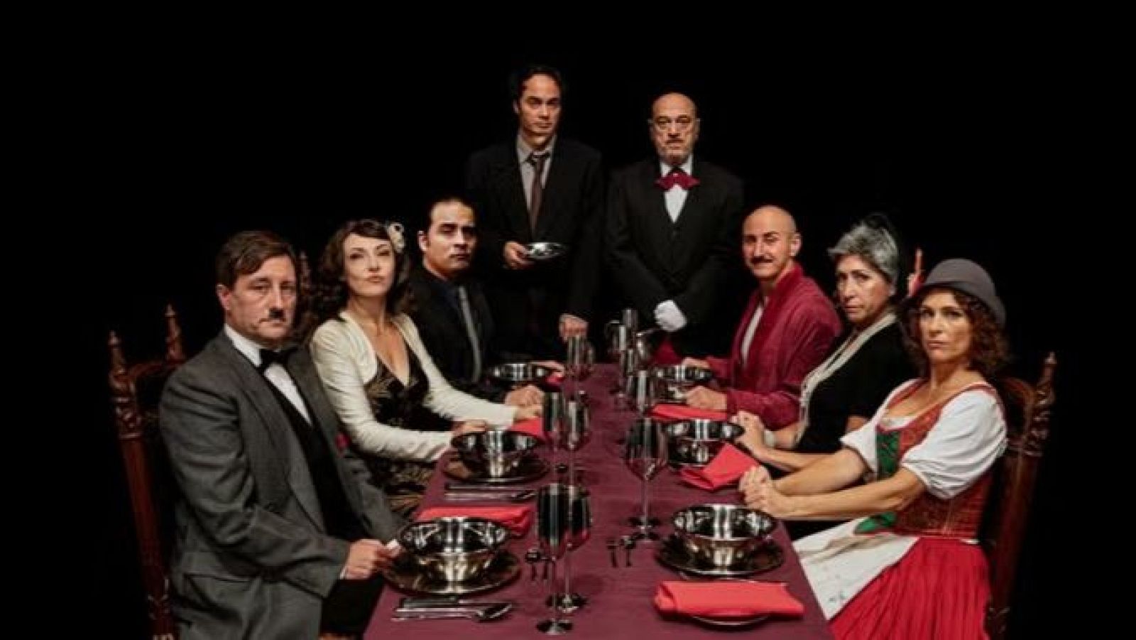 'La gran cena' de los dictadores Fango, Hider y Montalvini | Ver