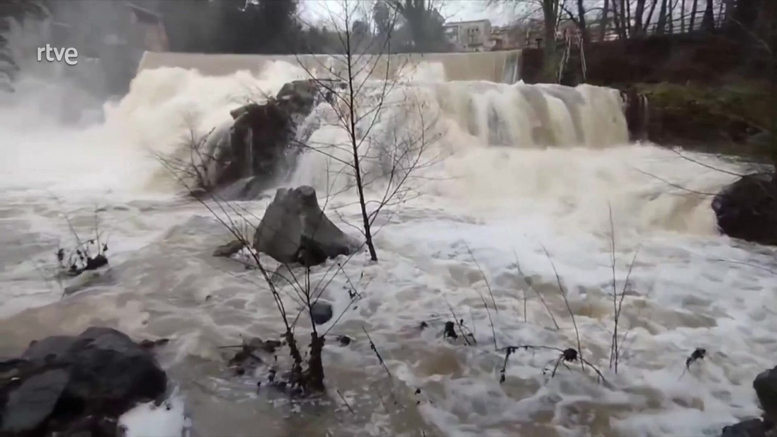 Informativo 24 horas - 20h - 27/12/25 - Fin de semana 24h | Ver