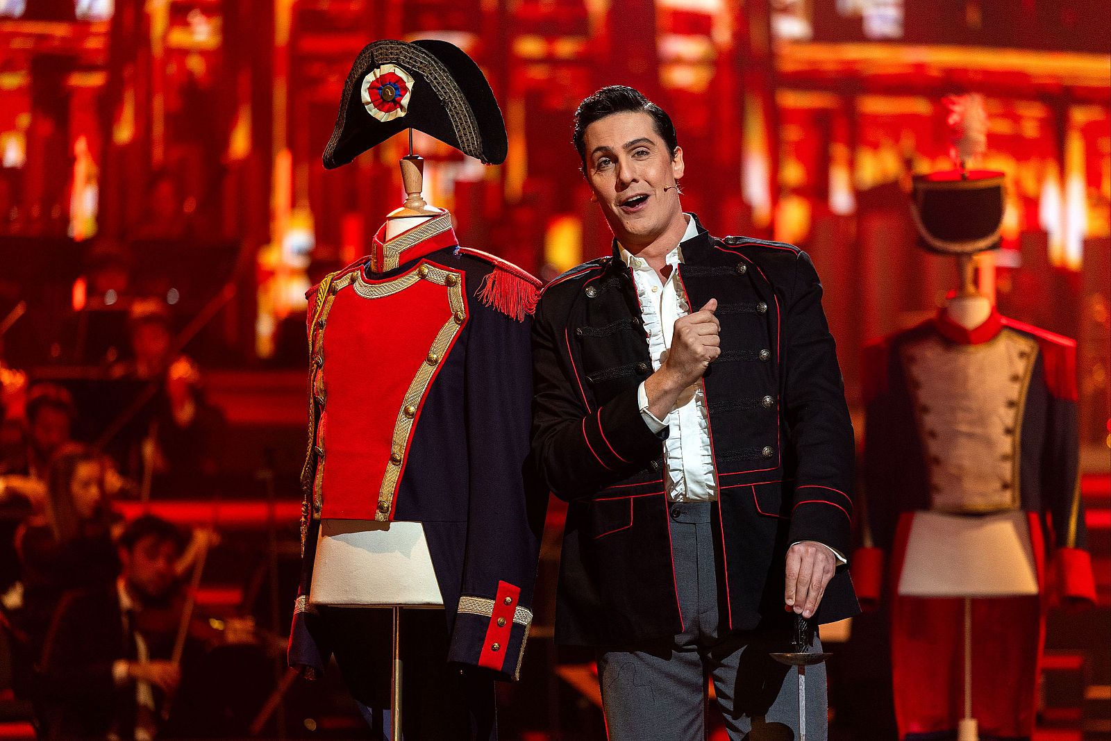 Guillem interpreta "Non più andrai" de Las bodas de Fígaro - Aria, locos por la ópera | Ver