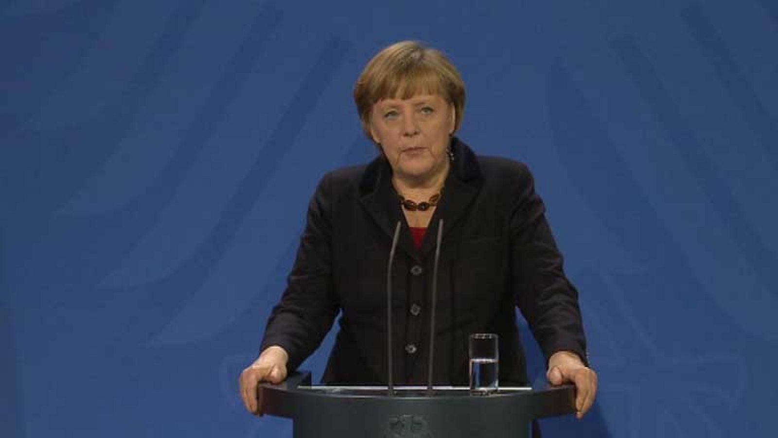 Ange Merkel expresa su respeto por la difícil decisión del Papa