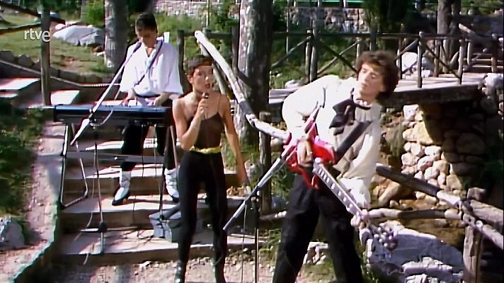 Viaje al centro de la tele - Música en la tribu