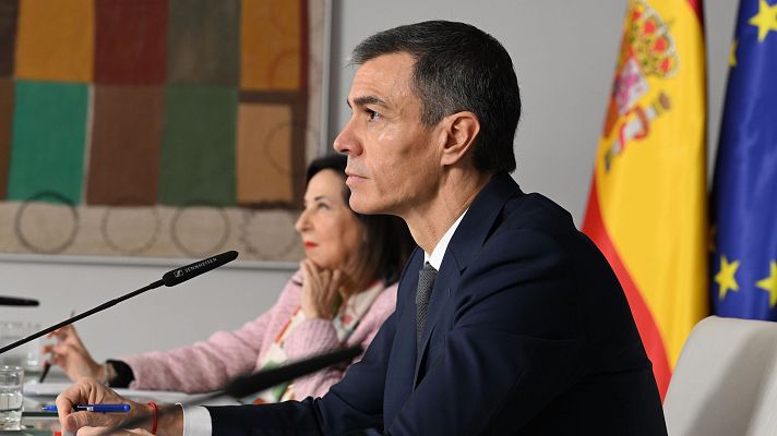 Telediario 2 - Los políticos aprovechan los resúmenes del año 2025 para seguir con sus discursos