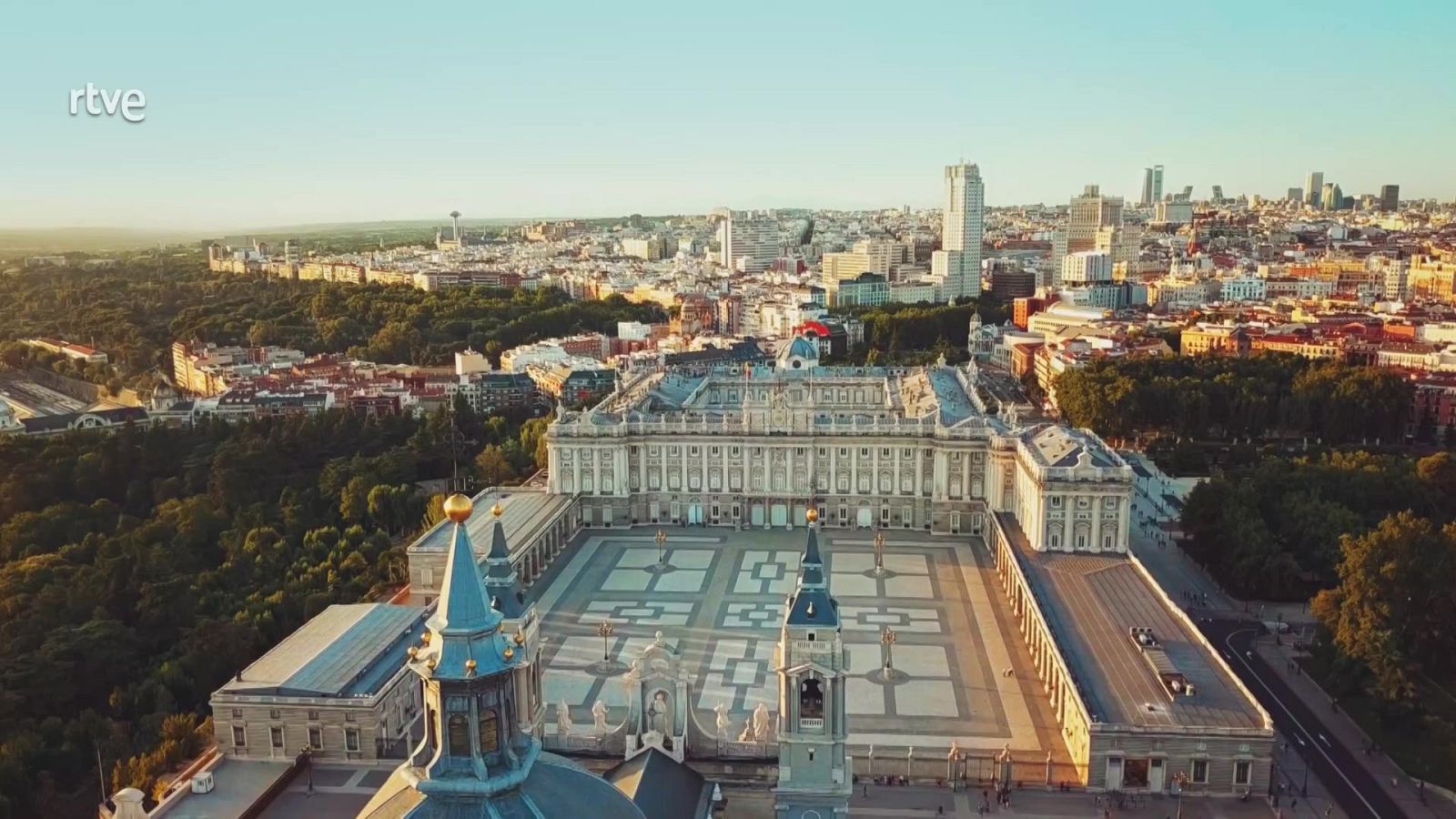 Eva Longoria, recorriendo España - Madrid - Eva Longoria, recorriendo España | Ver